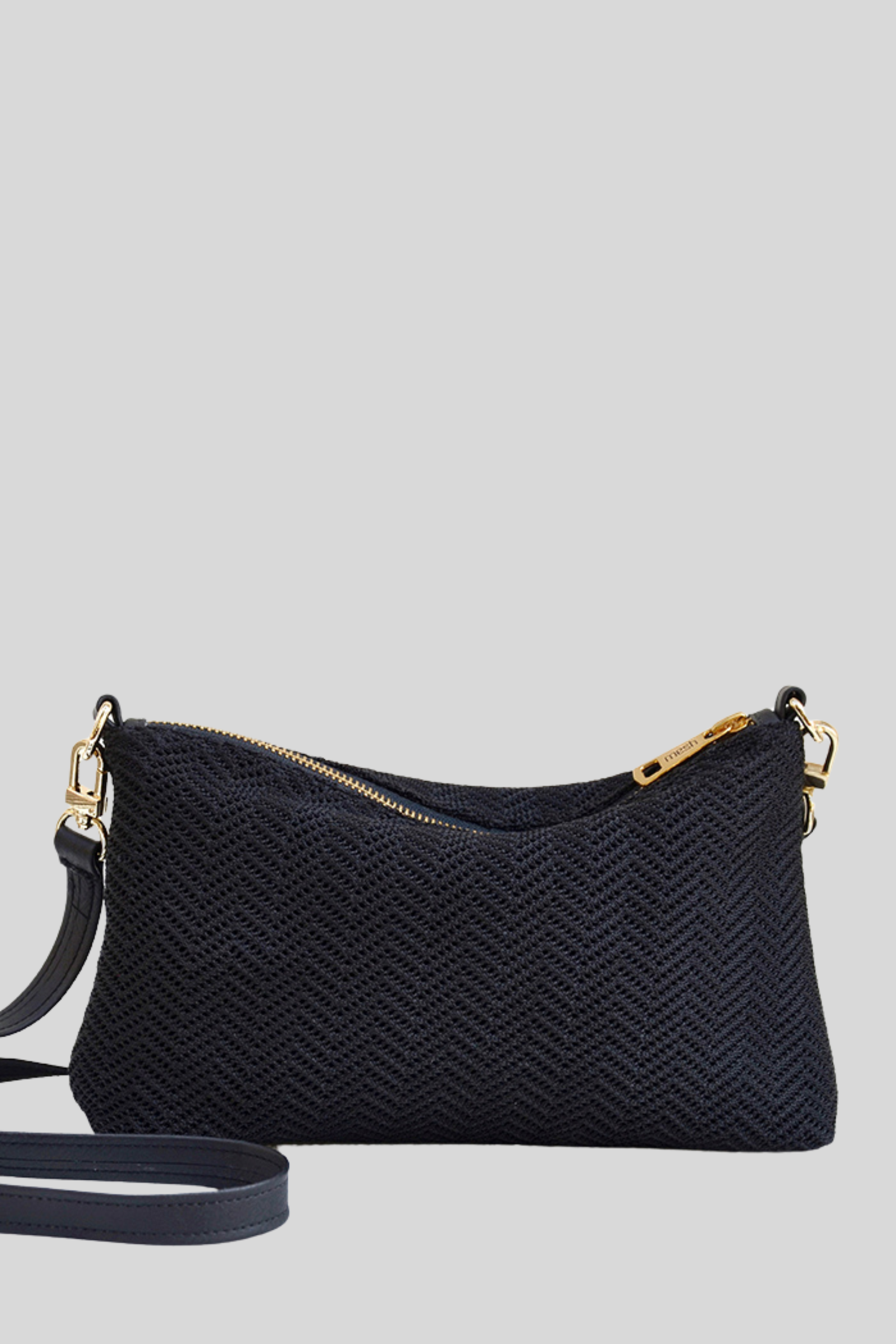 ZIPPER MESH BAG - BLACK