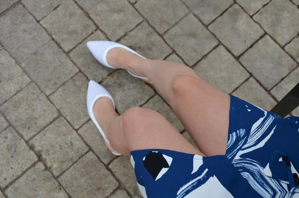 #15 White & White Flats