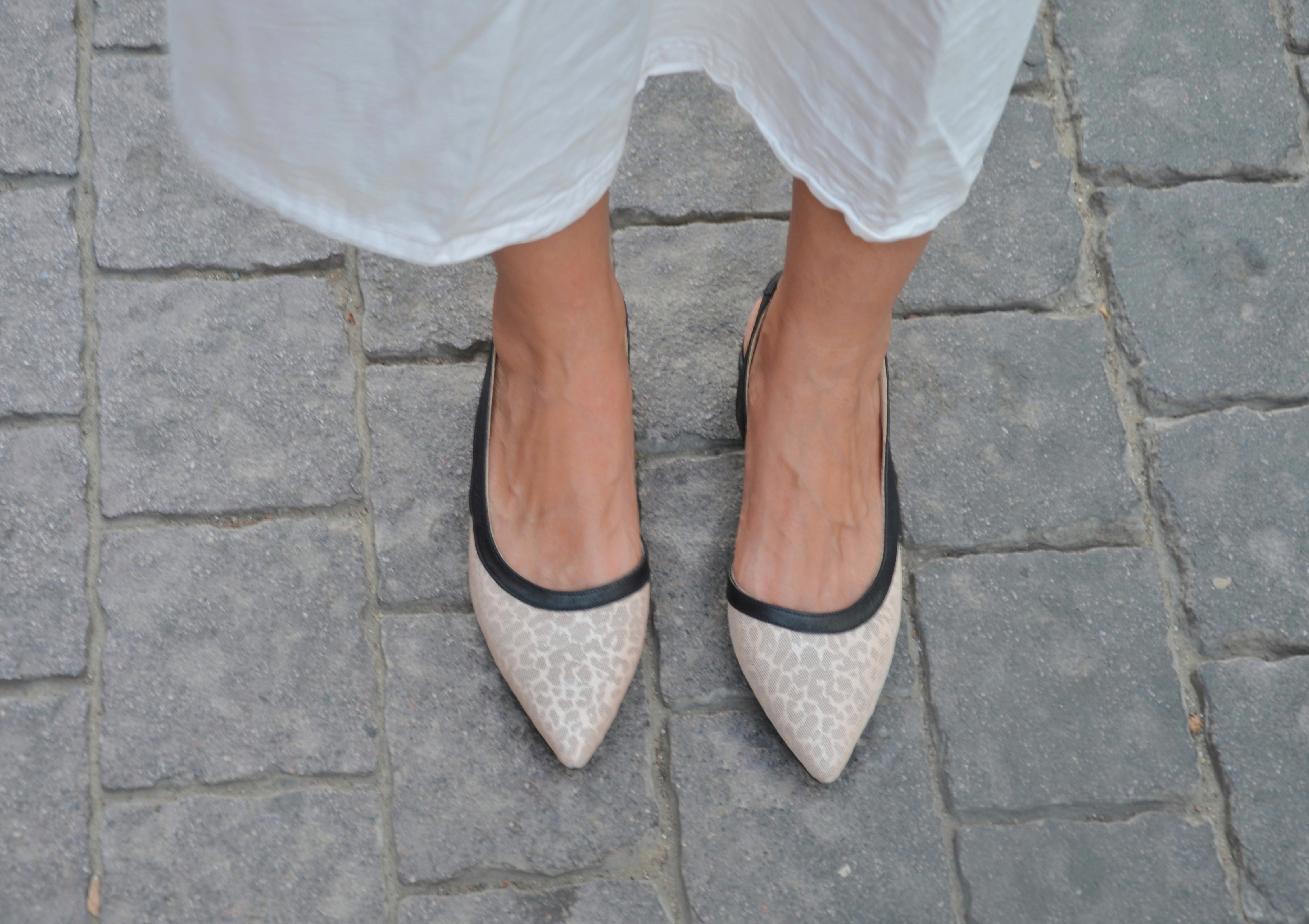 2 MESH Flats