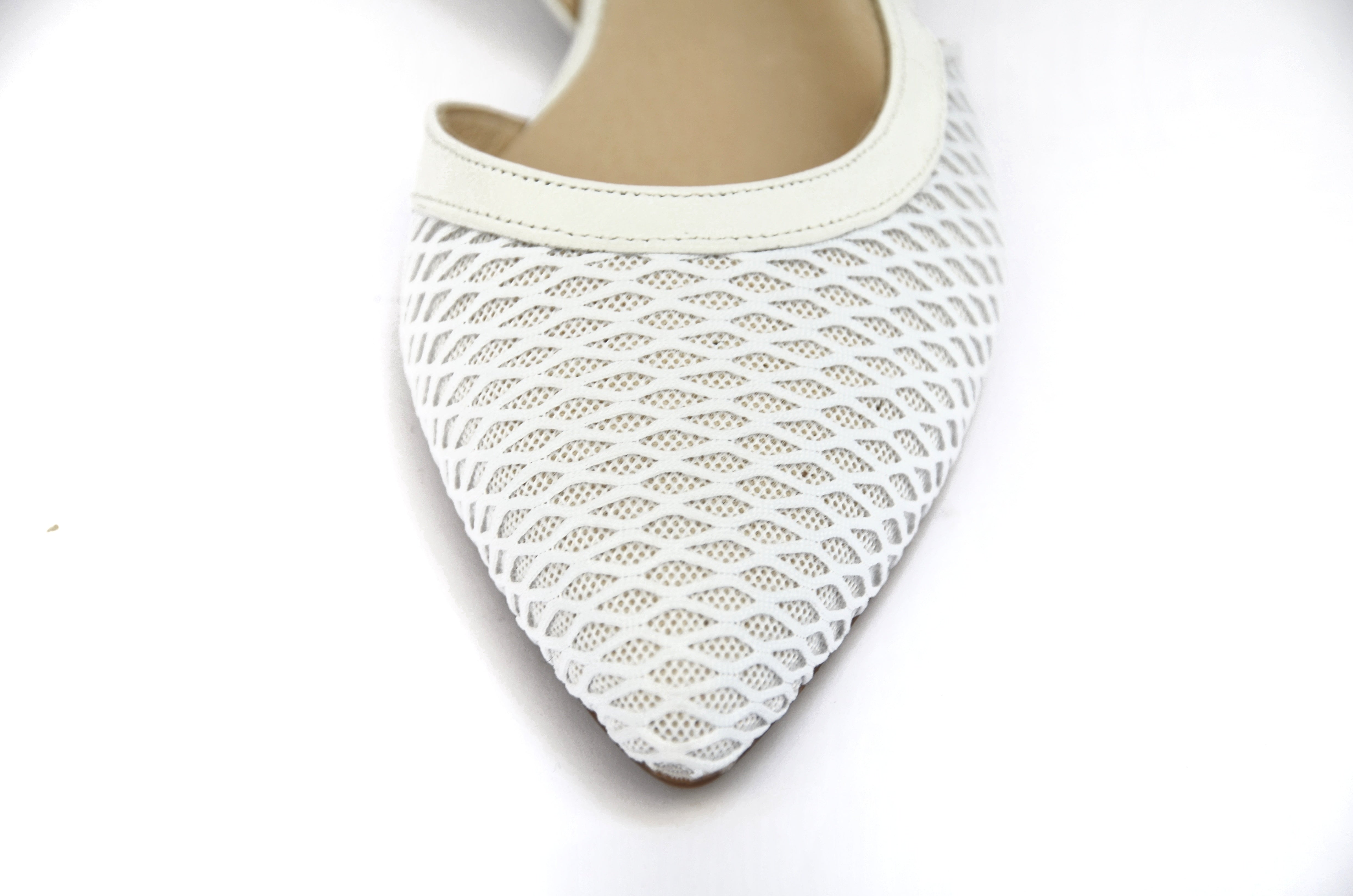 #15 White & White Flats