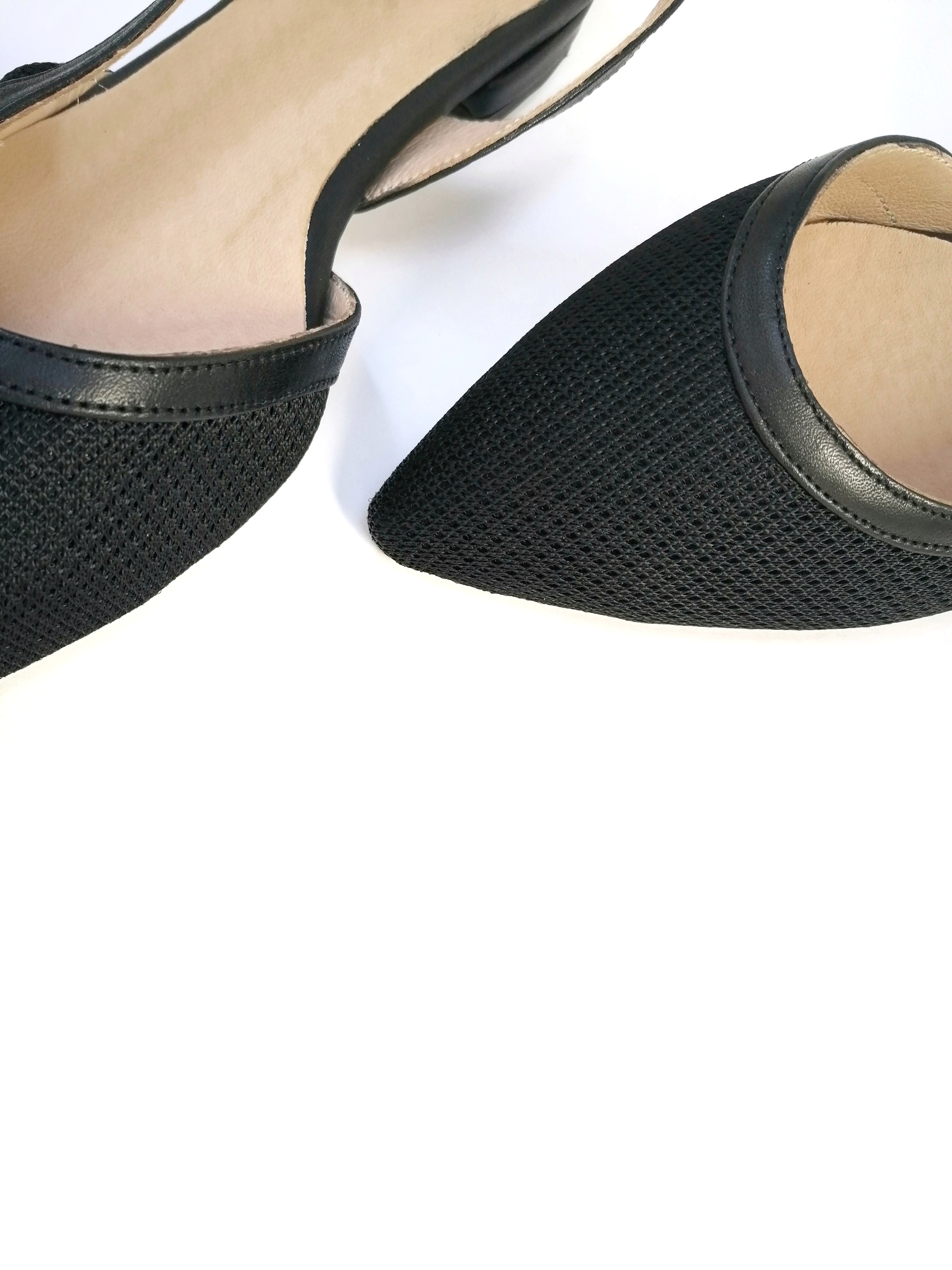 #15 Black & Black strap flats