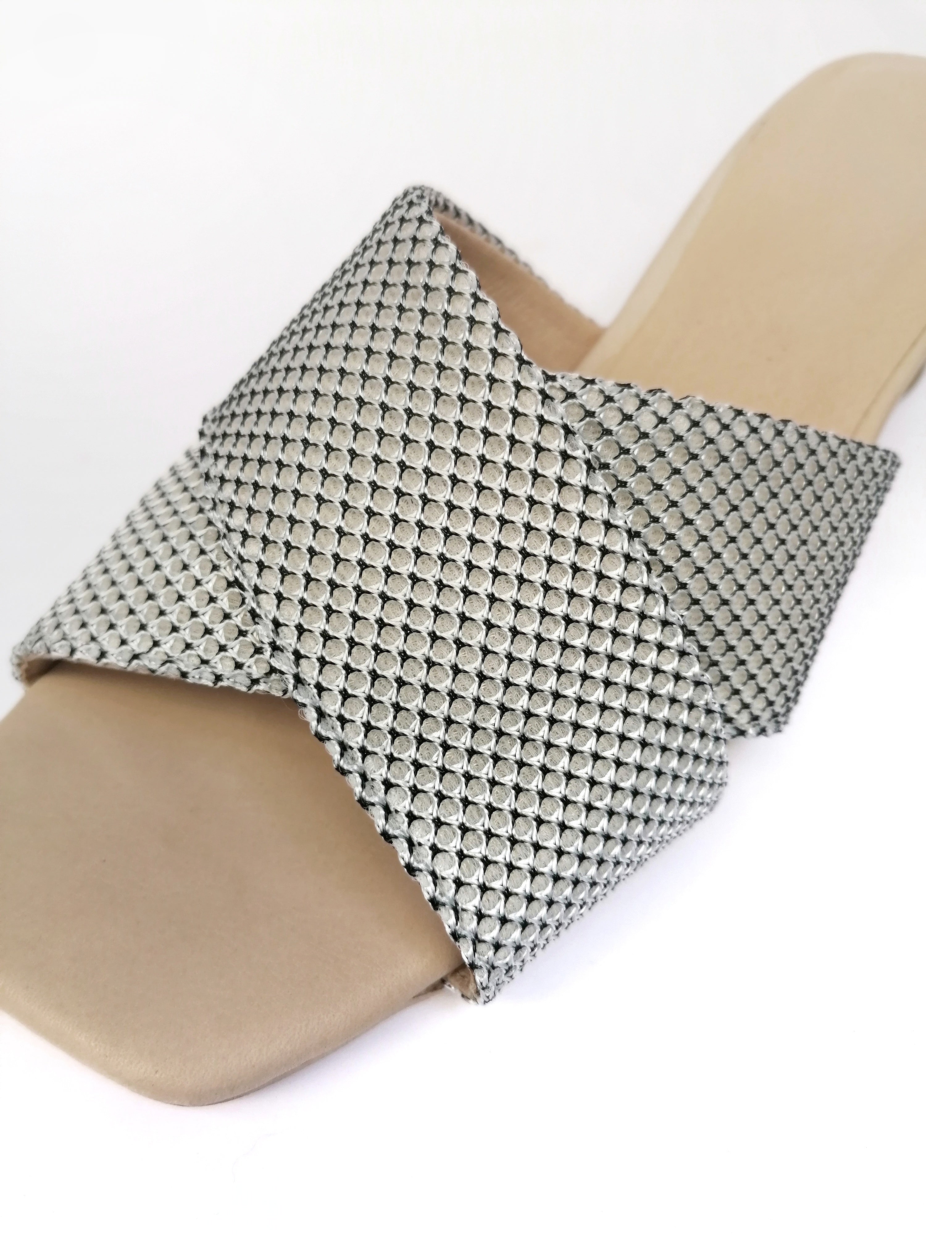 #17 X MESH SLIDE HEELS - BLACK&WHITE