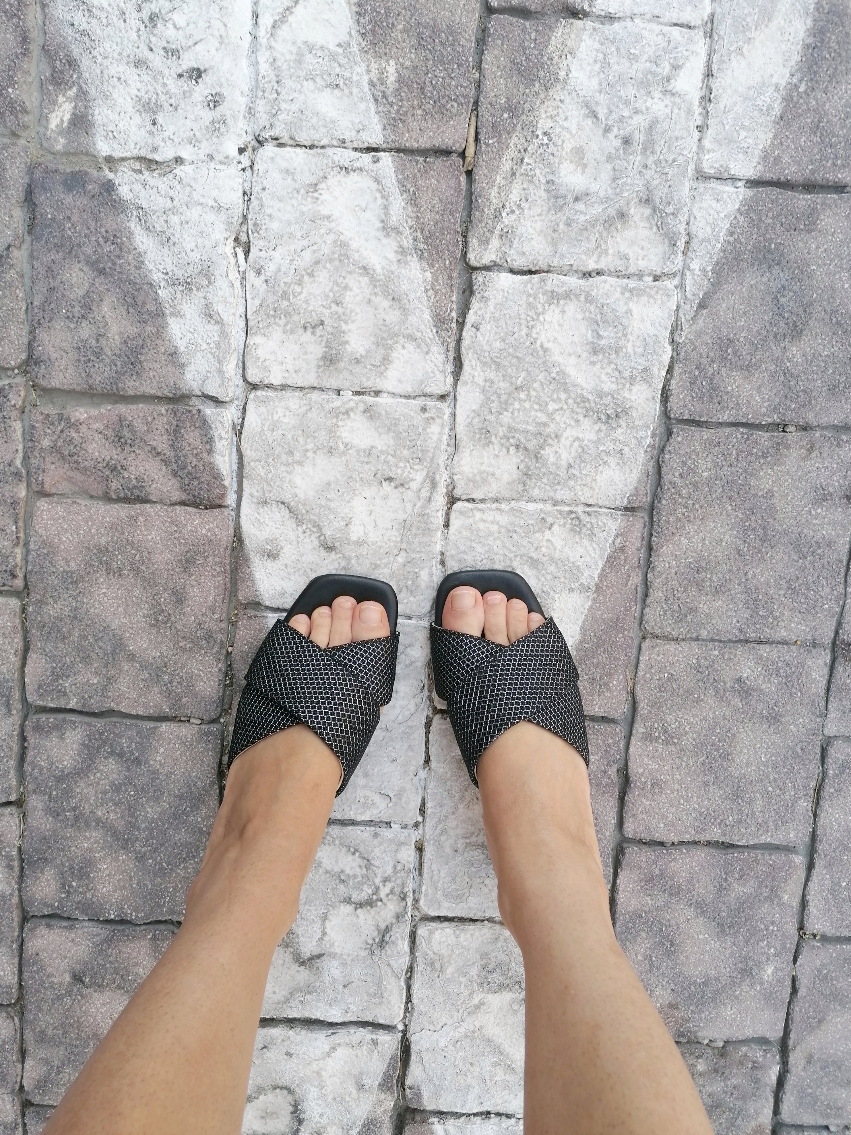 #17 X MESH SLIDE HEELS - BLACK