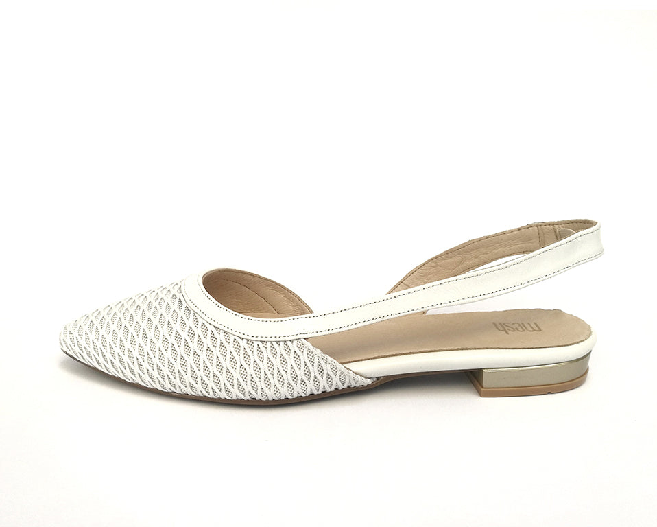 #15 White & White Flats