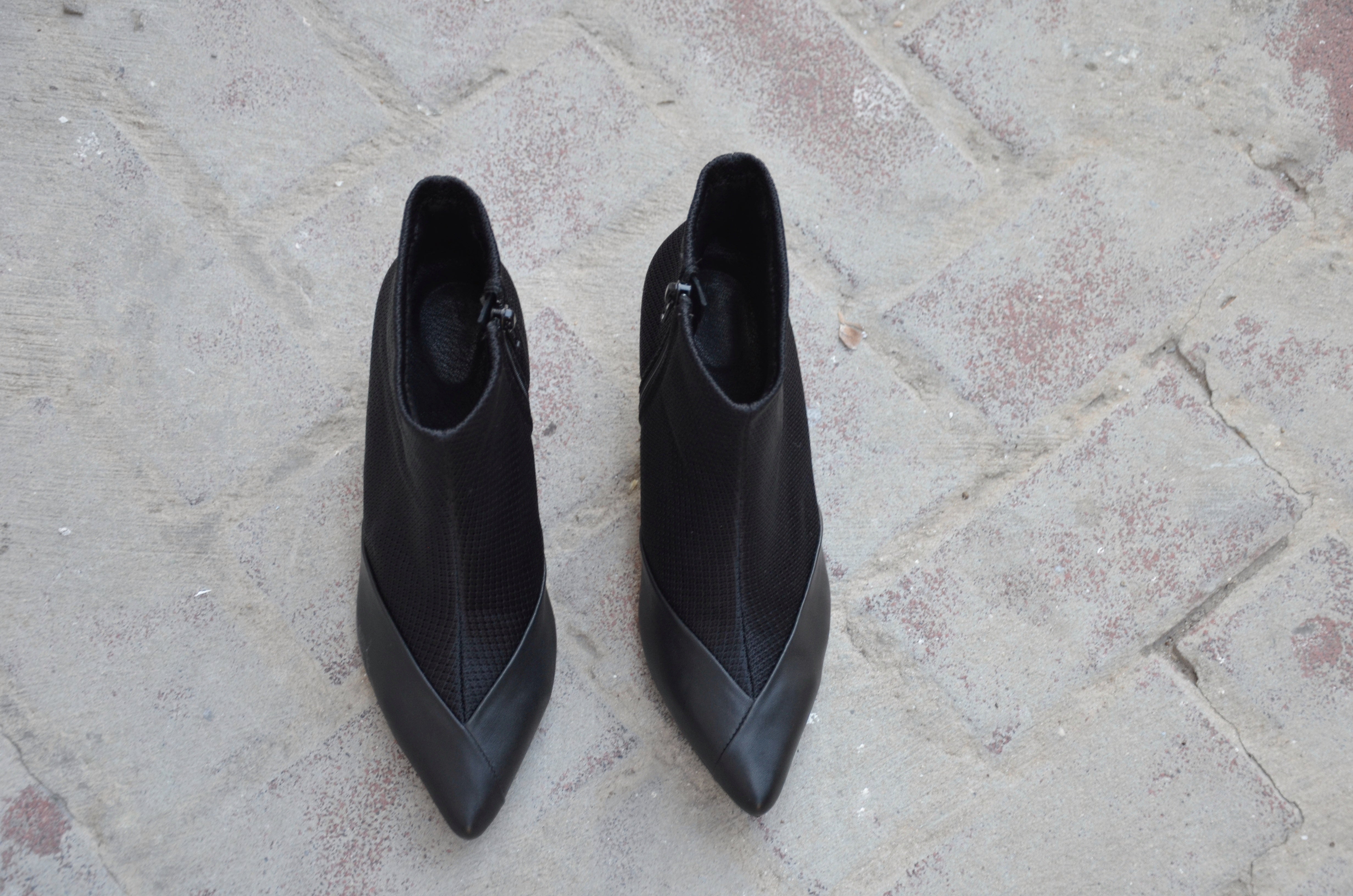 #16 SUPER BLACK MESH BOOTIES